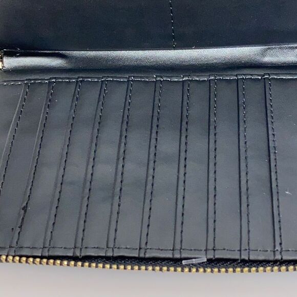 Adienne Vittadini Black Card wallet zippered 4x8 - Picture 6 of 8